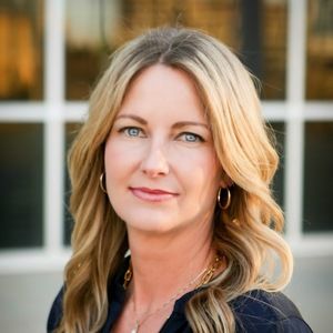 Meet your Posher, Jennie